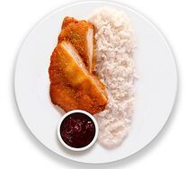 Шницель куриный с рисом и конфитюром из черной смородины