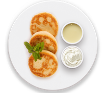 Сырники со сметаной и сгущенным молоком