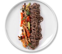 Гречневая лапша с овощами