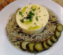 Бефстроганов из мраморной говядины с картофельным пюре