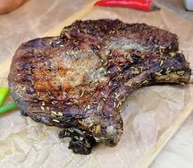 Запеченная свиная корейка на кости