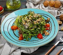 Теплый салат с куриной печенью