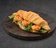 Круассан с креветкой