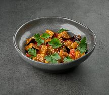 Салат из хрустящих баклажанов