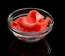 Имбирь красный маринованный