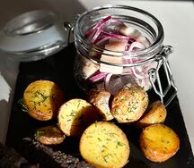 Сельдь с картофелем и луком
