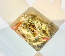 Wok с грибами в сливочном соусе
