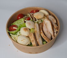 Салат Цезарь с курицей