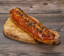 Батон с сосиской и сыром