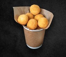 Сырные шарики с халапеньо