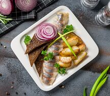 Сельдь тихоокеанская с луком и картофелем мини