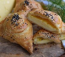 Самса с сыром