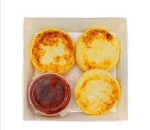 Сырники с соусом