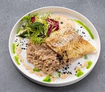 Треска с кокосовым соусом и зеленой гречкой 