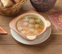 Куриный бульон с тефтельками и макарошками