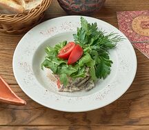 Салат с языком и грибами