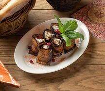 Рулетики из баклажан