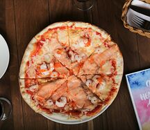 Пицца с морепродуктами