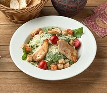 Цезарь с курой