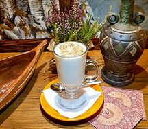 Мацун с медом и грецким орехом