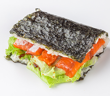 Окинавский сэндвич с лососем