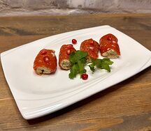 Рулетики из сладкого перца с орехами