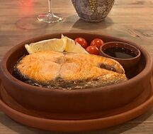 Стейк из семги на кеци