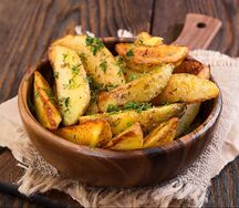 Картофель по-деревенски с чесноком и укропом