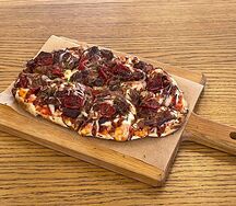 Пицца с говяжьими щечками