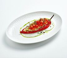 Перец рамиро с табуле и йогуртовым соусом