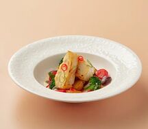 Треска с овощами и беби-картофелем