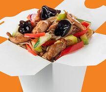 Фунчоза с курицей и овощами