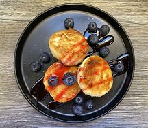 Сырники с топпингом