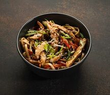 Удон с курицей терияки