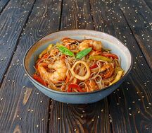 Удон с морепродуктами