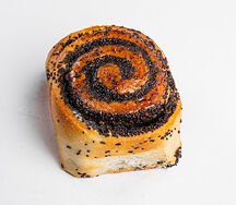 Булочка с маком