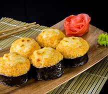 Запеченный ролл с гребешком