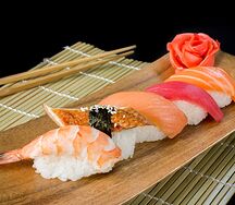 Суши с тунцом