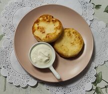 Сырники со сметаной