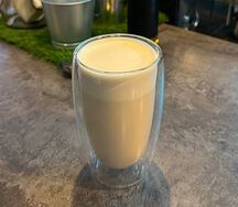 Арахисово-сырный раф