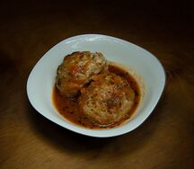 Ежики мясные в красном соусе