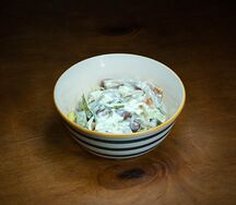 Салат с ветчиной и сыром