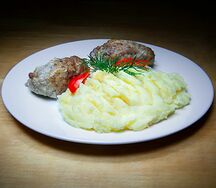 Тефтели с гарниром