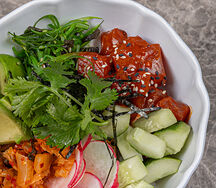 Поке с тунцом и кимчи
