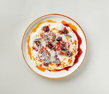 Страчателла с вишней и печеным перцем 