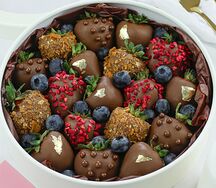 Клубника в шоколаде Premium Royal