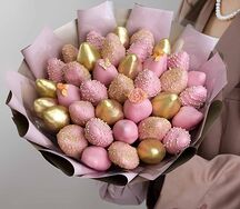 Букет клубники в шоколаде Барби М