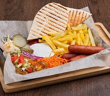 Хот-дог на тарелке (большой)