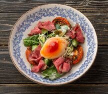 Салат с ростбифом