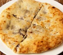 Хачапури Кубдари с говядиной